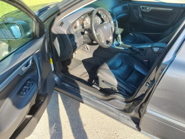 Volvo V70 2.4D5 120kw autom,03.06` - attēls 12