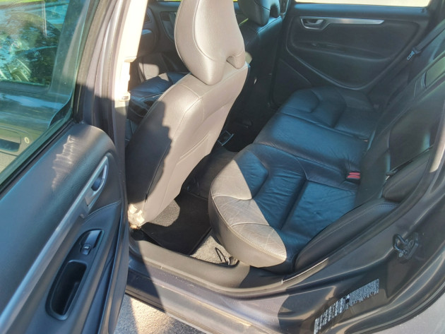 Volvo V70 2.4D5 120kw autom,03.06` - attēls 21