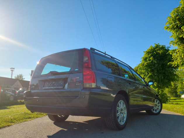 Volvo V70 2.4D5 120kw autom,03.06` - attēls 28