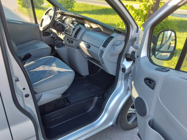 Opel Vivaro 1.9CDTi 74kw,8 v.07.04` - attēls 15