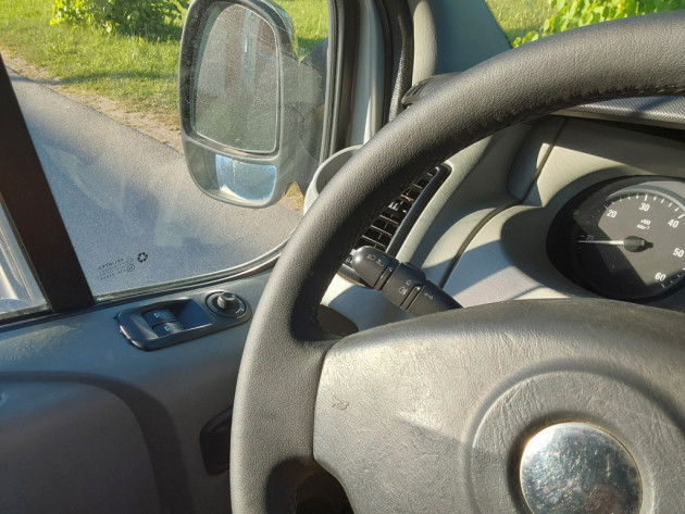 Opel Vivaro 1.9CDTi 74kw,8 v.07.04` - attēls 12