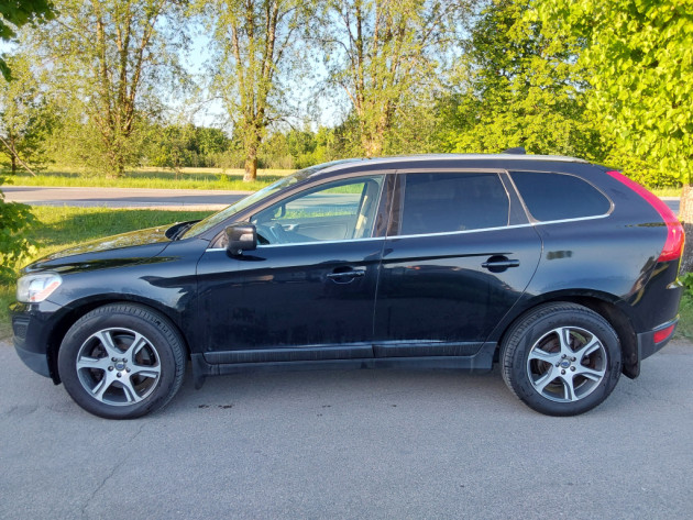 Volvo XC60 2.4D5 151kw,4X4,autom.07.10` - attēls 6