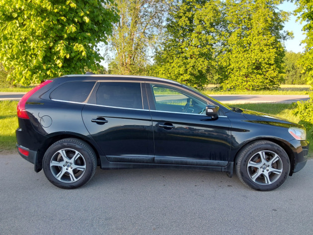 Volvo XC60 2.4D5 151kw,4X4,autom.07.10` - attēls 8