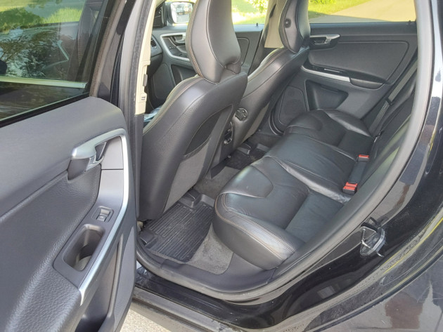 Volvo XC60 2.4D5 151kw,4X4,autom.07.10` - attēls 19