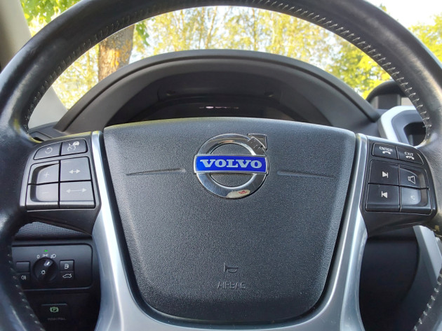 Volvo XC60 2.4D5 151kw,4X4,autom.07.10` - attēls 16
