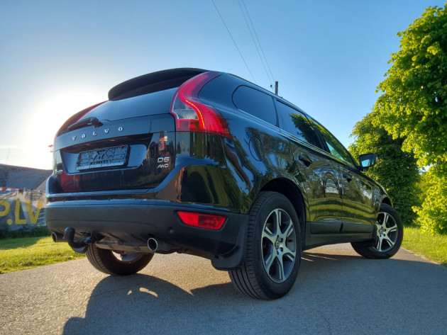 Volvo XC60 2.4D5 151kw,4X4,autom.07.10` - attēls 32