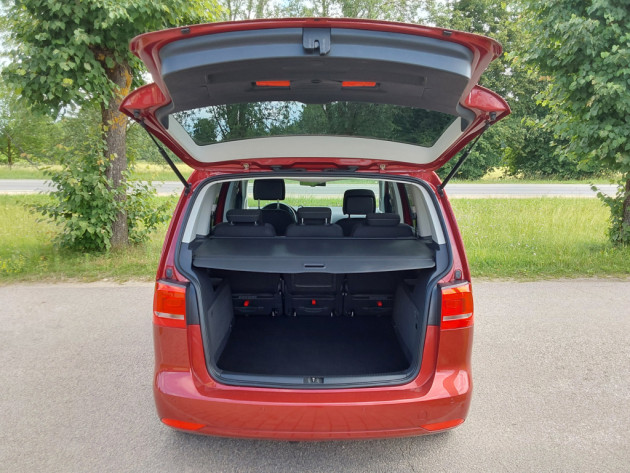 VW Touran 1.6TDi CUP 77kw 11.14` - attēls 31