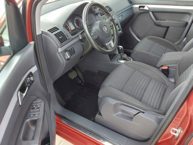 VW Touran 1.6TDi CUP 77kw 11.14` - attēls 10