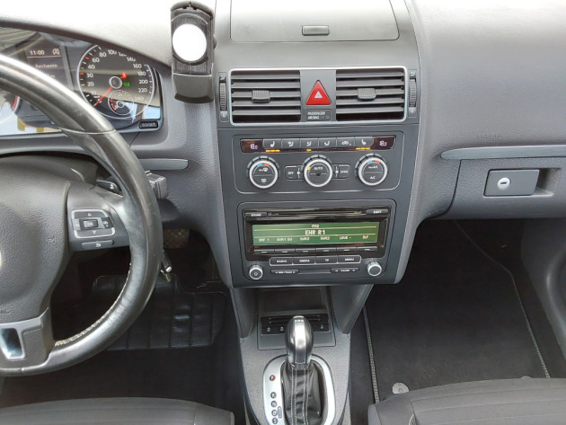 VW Touran 1.6TDi CUP 77kw 11.14` - attēls 20