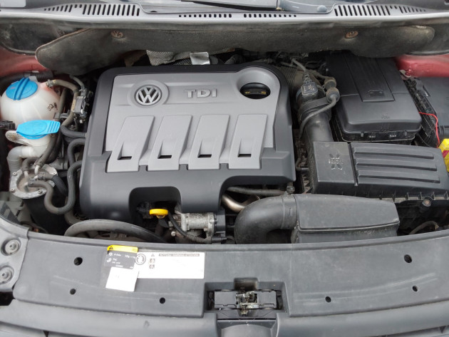 VW Touran 1.6TDi CUP 77kw 11.14` - attēls 33