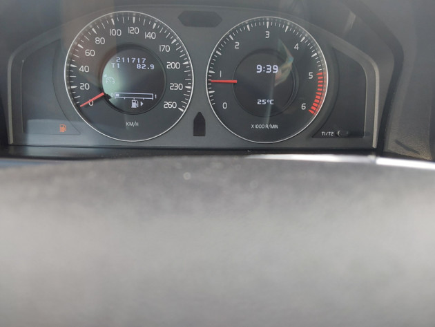 Volvo V70 2.4D5 Momentum 6ātr.,09.09` - attēls 28