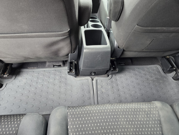 Toyota Corolla Verso Team 2.2D4D 7V.08.08` - attēls 23