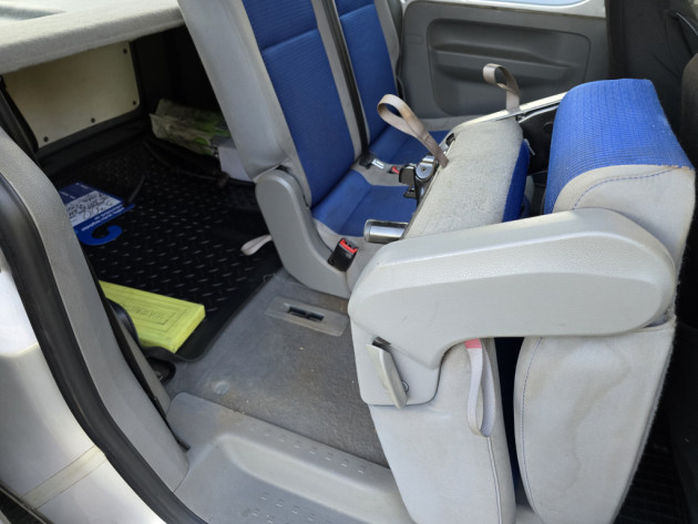 VW Caddy Life 1.6i 7v.09.05` - attēls 16