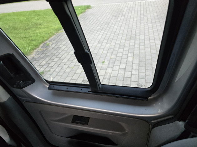 VW Caddy Life 1.6i 7v.09.05` - attēls 17