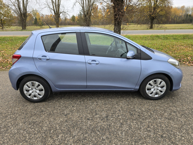 Toyota Yaris 1.4 D4D 66kw Active 6ātr.07.13` - attēls 7