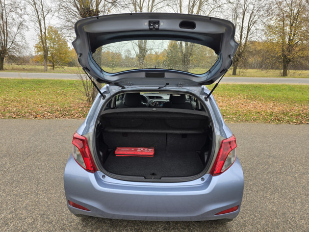 Toyota Yaris 1.4 D4D 66kw Active 6ātr.07.13` - attēls 26