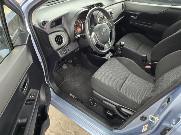 Toyota Yaris 1.4 D4D 66kw Active 6ātr.07.13` - attēls 10