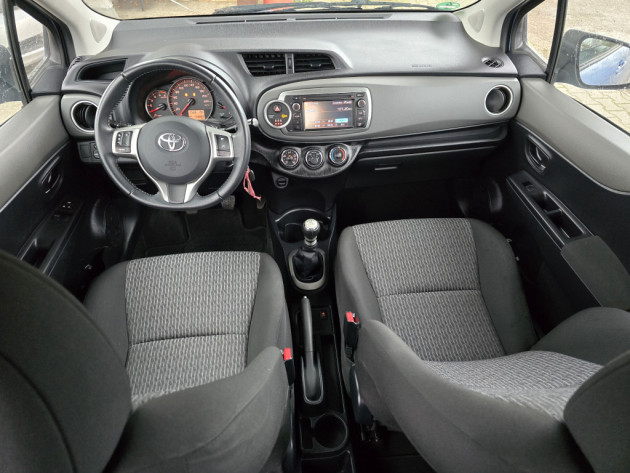 Toyota Yaris 1.4 D4D 66kw Active 6ātr.07.13` - attēls 14