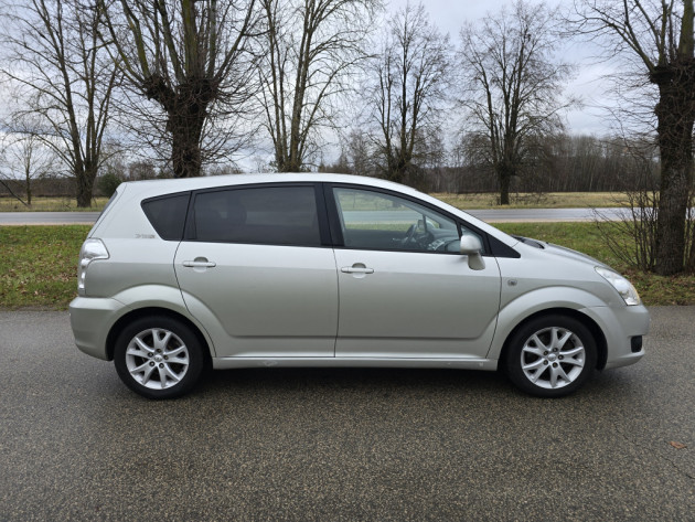 Toyota Corolla Verso Team 2.2D4D 7V.08.08` - attēls 8