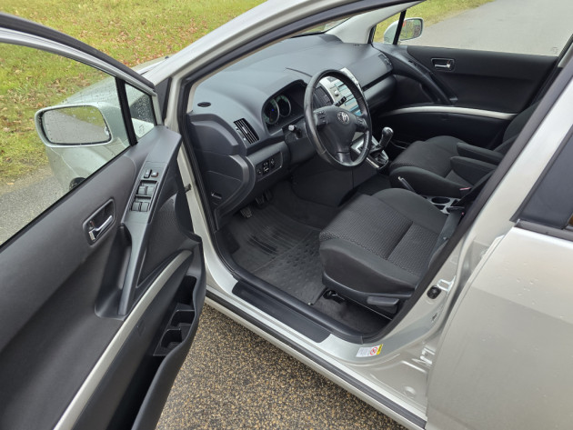 Toyota Corolla Verso Team 2.2D4D 7V.08.08` - attēls 10
