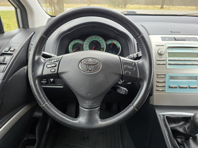Toyota Corolla Verso Team 2.2D4D 7V.08.08` - attēls 14