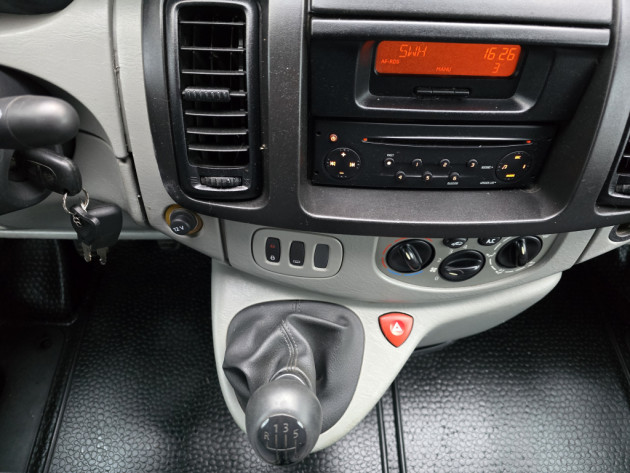 Renault Trafic 1.9CDTi 74kw,6v,06.06` - attēls 13