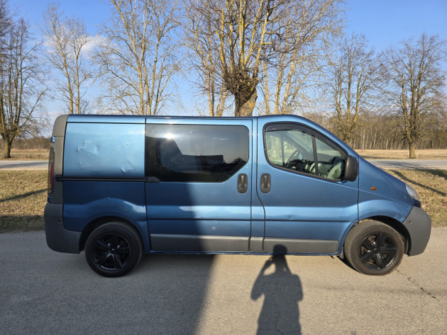 Opel Vivaro 1.9CDTi 74kw,6v.,02.06` - attēls 7