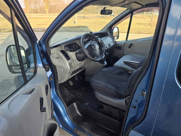 Opel Vivaro 1.9CDTi 74kw,6v.,02.06` - attēls 9