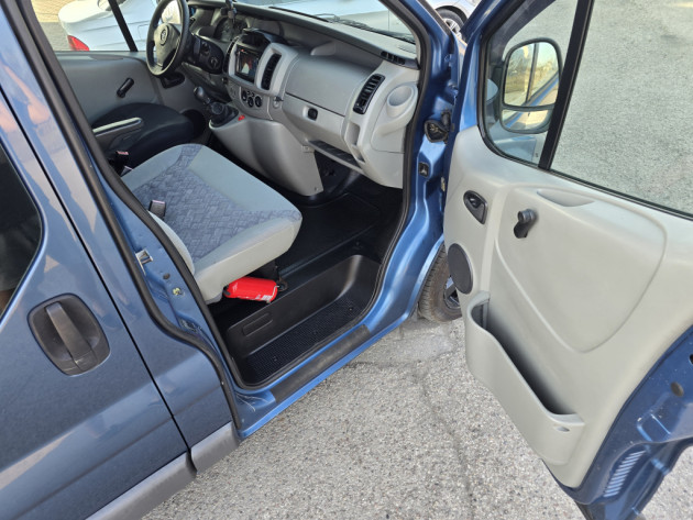 Opel Vivaro 1.9CDTi 74kw,6v.,02.06` - attēls 16