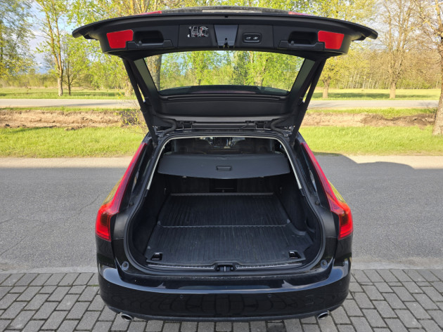 Volvo V90 2.0D4 140kw Summum05.19` - attēls 27