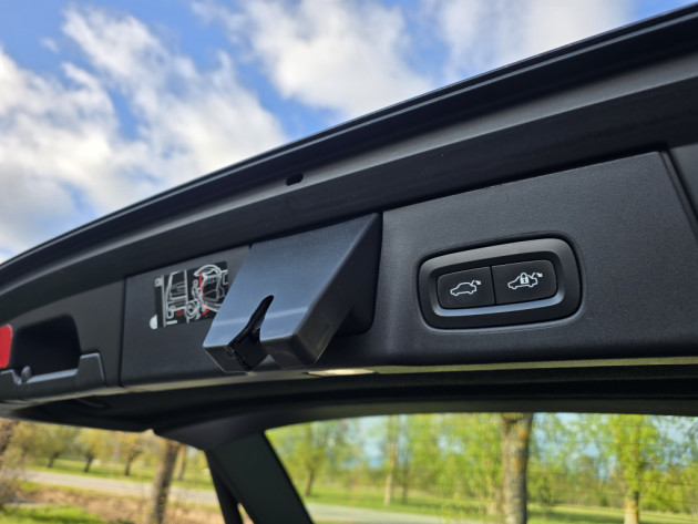 Volvo V90 2.0D4 140kw Summum05.19` - attēls 28