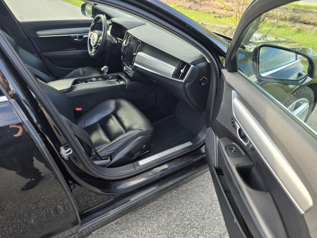 Volvo V90 2.0D4 140kw Summum05.19` - attēls 21
