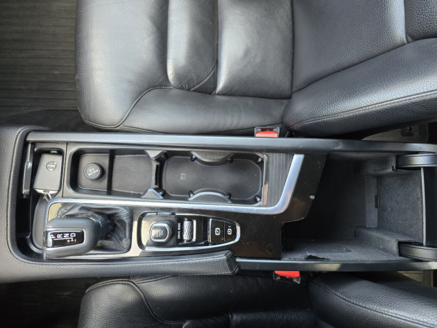 Volvo V90 2.0D4 140kw Summum05.19` - attēls 13