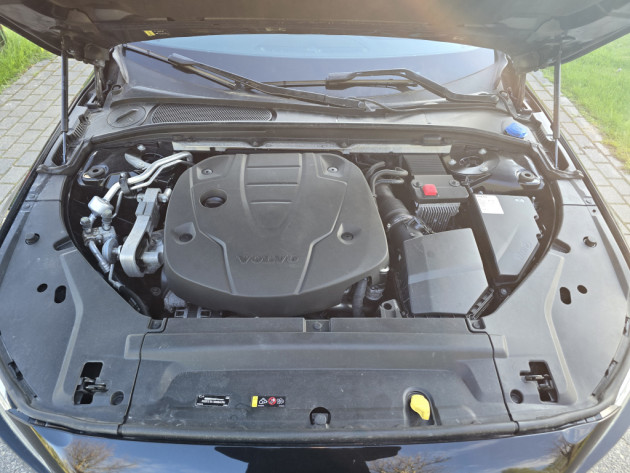 Volvo V90 2.0D4 140kw Summum05.19` - attēls 31