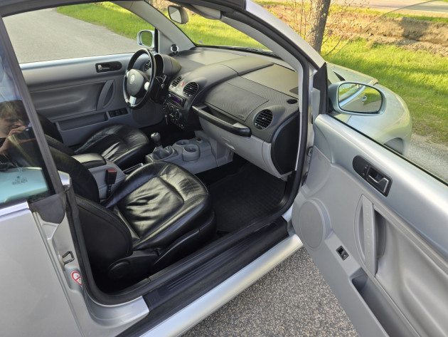 VW NeW Beetle1.9TDi Cabrio 06.05` - attēls 18