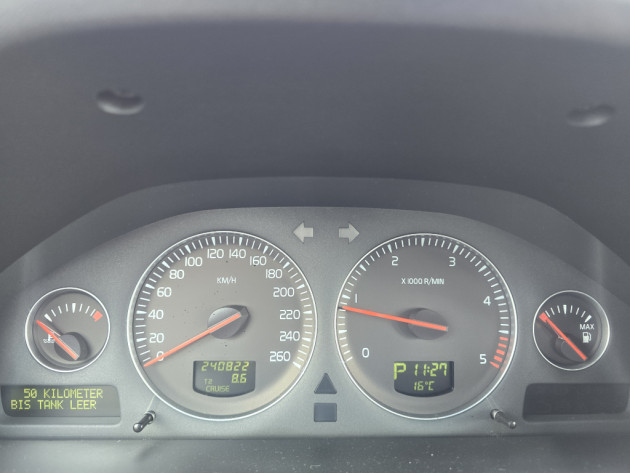Volvo XC90 2.4D5 Autom.,7v.,12.08` - attēls 36