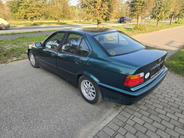 BMW 318i E36 limuzīns āda 09.92` - attēls 2