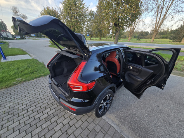 Volvo XC40 2.0D Inscription 07.18` - attēls 4