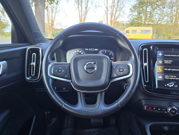 Volvo XC40 2.0D Inscription 07.18` - attēls 12