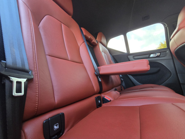 Volvo XC40 2.0D Inscription 07.18` - attēls 20