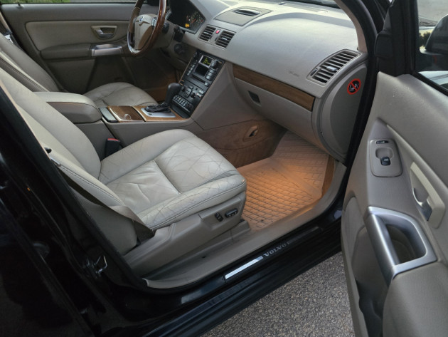 Volvo XC90 2.4D5 autom.04.06` - attēls 13