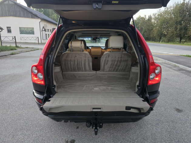 Volvo XC90 2.4D5 autom.04.06` - attēls 19