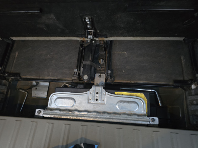 Volvo XC90 2.4D5 autom.04.06` - attēls 20