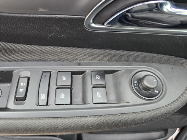 Opel Mokka 4X4 1.7CDTi96kW05.14` - attēls 12