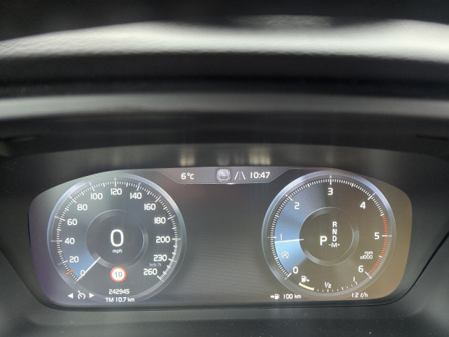 Volvo XC40 2.0D Inscription 07.18` - attēls 25