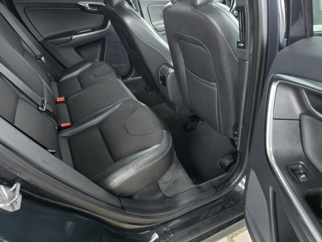 Volvo XC60 2.4D5 162kw 04.17` - attēls 16