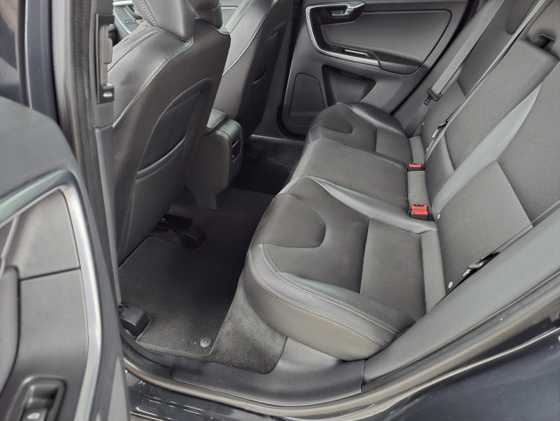 Volvo XC60 2.4D5 162kw 04.17` - attēls 20