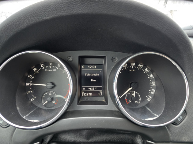 Skoda Yeti2.0TDi4X4,6ātr.08.17` - attēls 25