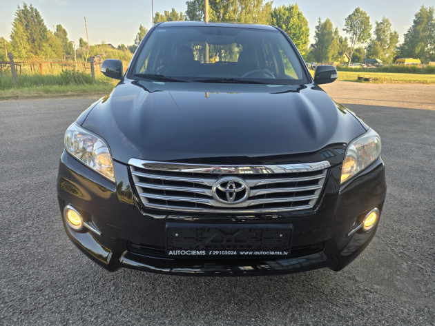 Toyota RaV4 2.2D4,110kw,4x4,04.11` - attēls 5