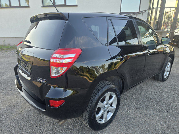 Toyota RaV4 2.2D4,110kw,4x4,04.11` - attēls 2